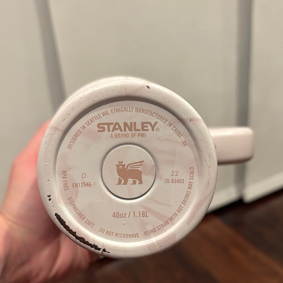 Stanley Swirl Pink Thermos - Picture 4 of 7
